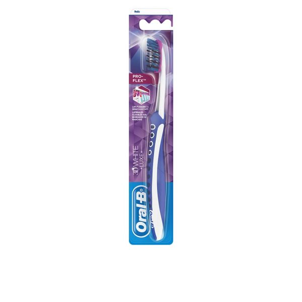 ORAL-B 3D WHITE PRO-FLEX LUXE brush dental #medium 1 pz