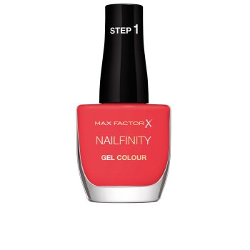 MAX FACTOR NAILFINITY #150 – šlovės takas