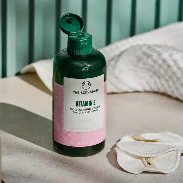 THE BODY SHOP VITAMIN E feuchtigkeitsspendender Toner 250 ml