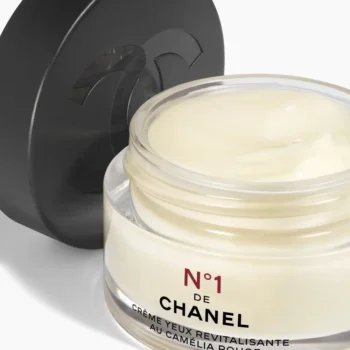<span class="notranslate">CHANEL N°1 DE CHANEL RED CAMELLI</span>A Revitalizing Eye Cream 15 g