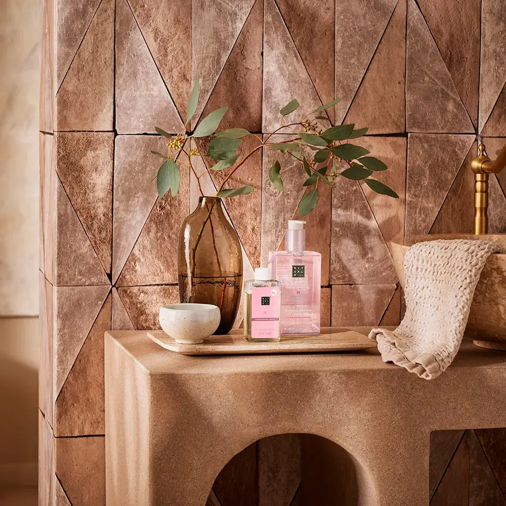 RITUALS THE RITUAL OF SAKURA Ricarica di Sapone Mani Concentrato 100 ml RITUALS THE RITUAL OF SAKURA Ricarica di Sapone Mani Concentrato 100 ml