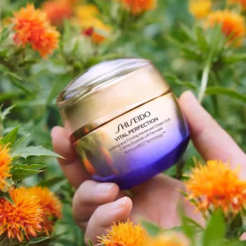 <span class="notranslate">SHISEIDO VITAL PERFECTION</span> Uplifting and Firming Advanced Soft Cream 50 ml
