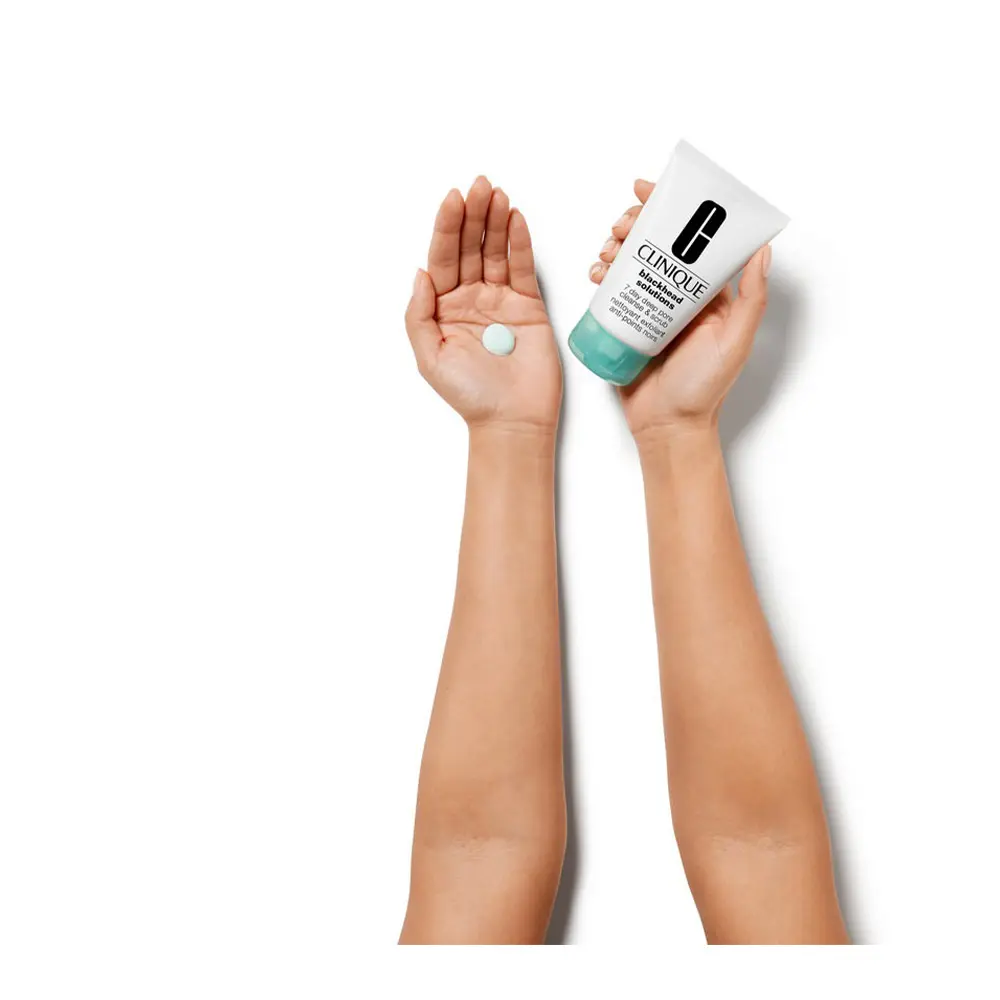 CLINIQUE+ BLACKHEAD SOLUTIONS 7 days deep pore cleanser & scrub 125 ml