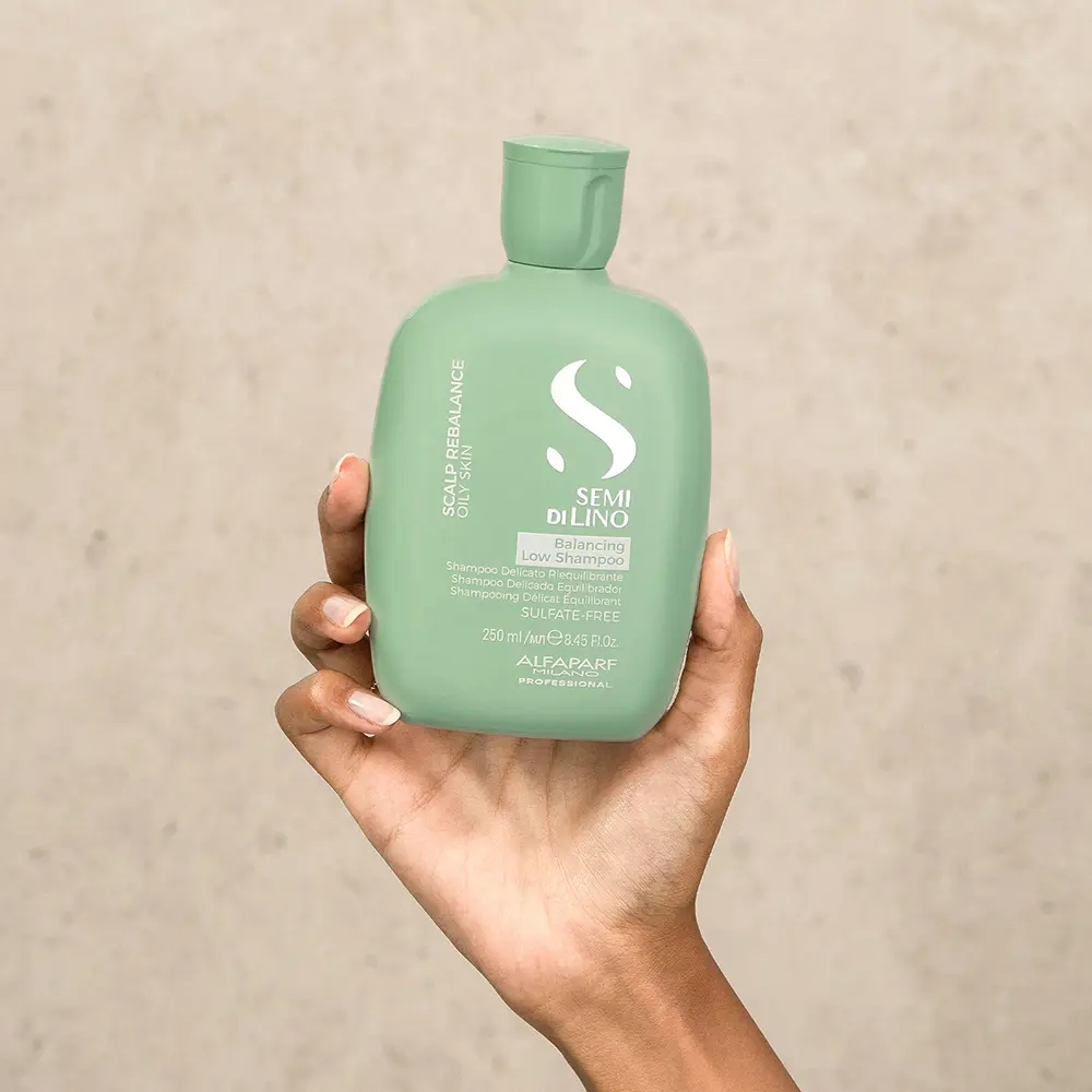 ALFAPARF MILANO+ SEMI DI LINO balancing low shampoo 250 ml ALFAPARF MILANO+ SEMI DI LINO balancing low shampoo 250 ml - Image 3