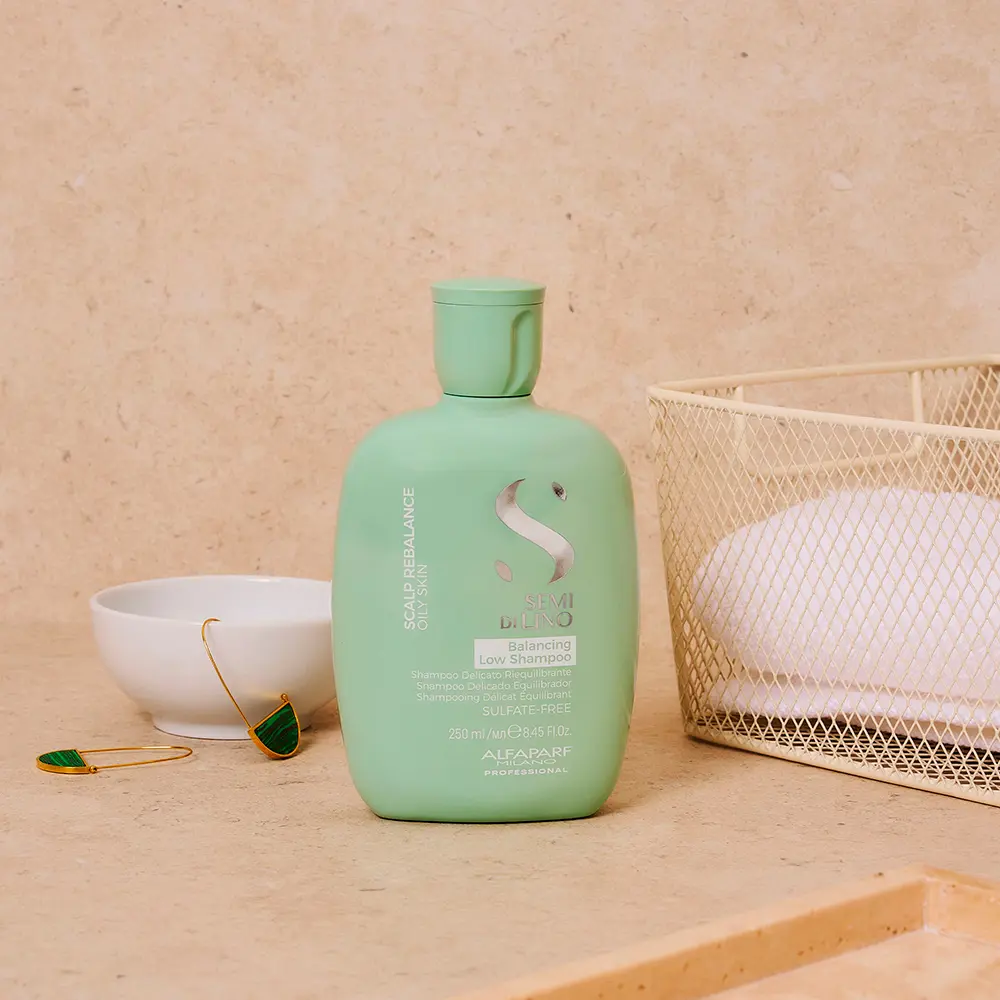 ALFAPARF MILANO+ SEMI DI LINO balancing low shampoo 250 ml ALFAPARF MILANO+ SEMI DI LINO balancing low shampoo 250 ml - Image 4