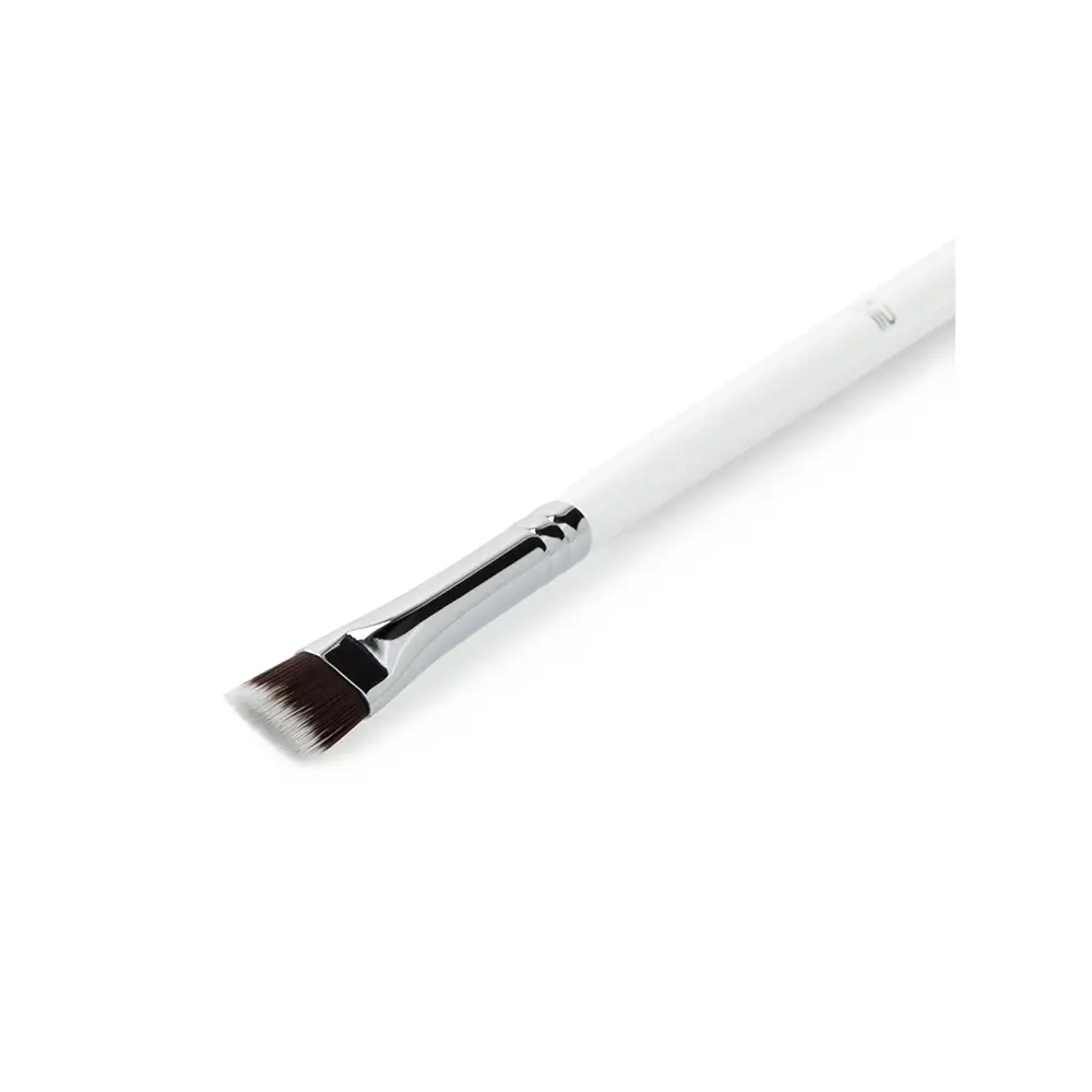 ILŪ DEFINER flat brush #509 1 u
