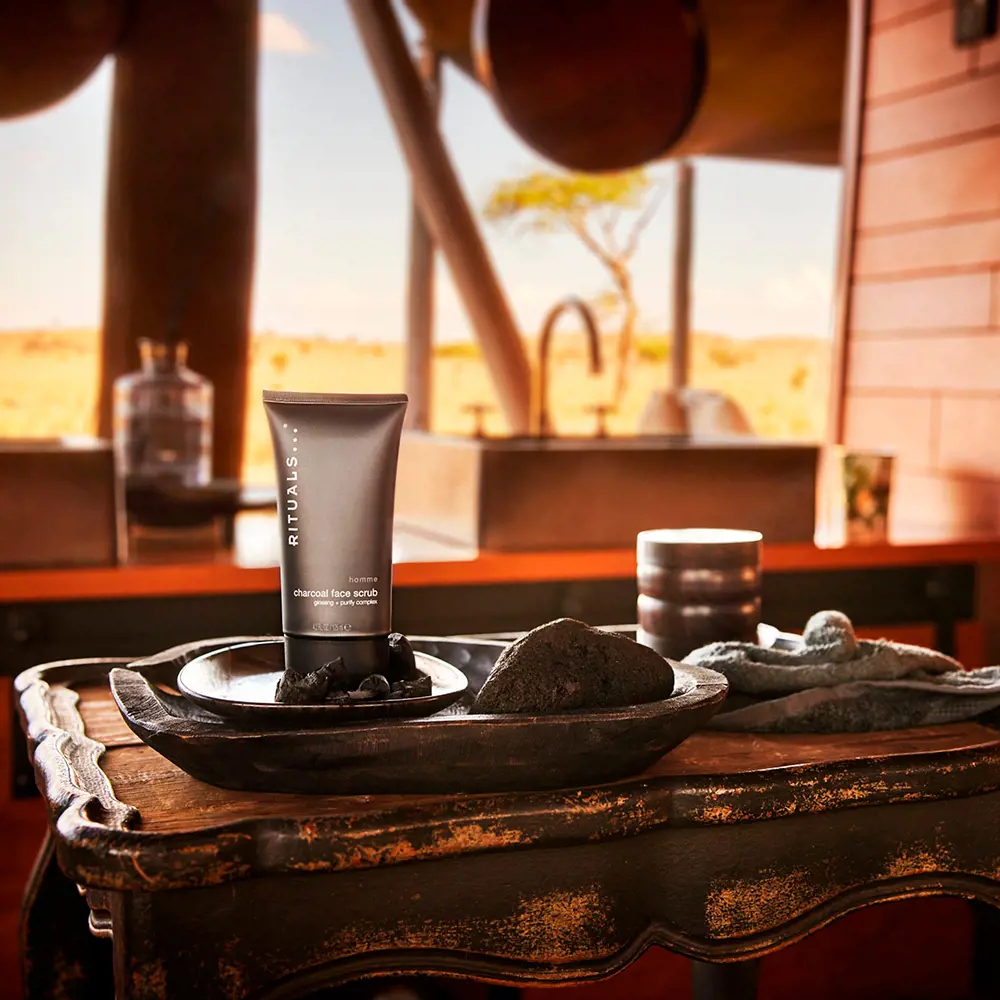 <span class="notranslate">RITUALS HOMME</span> charcoal face scrub 125 ml