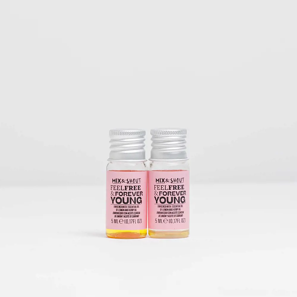 MIX & SHOUT CURLY STRENGTHENING ROUTINE LOT 4 pcs MIX & SHOUT CURLY STRENGTHENING ROUTINE LOT 4 pcs