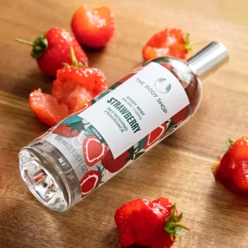 <span class="notranslate">THE BODY SHOP STRAWBERRY</span> body mist 100 ml for Women