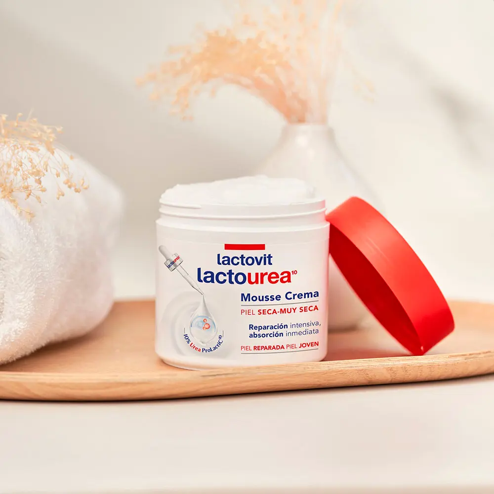 LACTOVIT LACTO-UREA MOUSSE CREME face & body 400 ml LACTOVIT LACTO-UREA MOUSSE CREME face & body 400 ml - Image 3