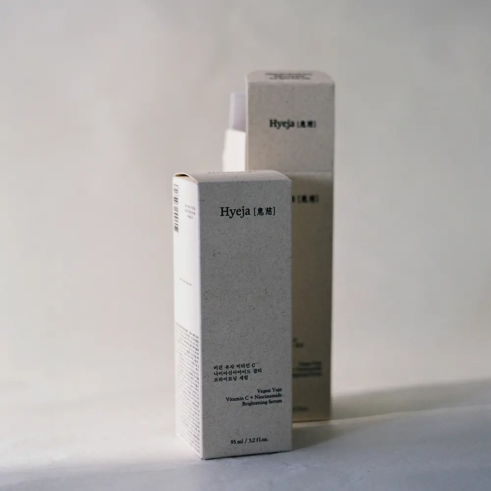 HYEJA Vegan Yuja Brightening Serum with Vitamin C 95 ml HYEJA Vegan Yuja Brightening Serum with Vitamin C 95 ml - Image 3