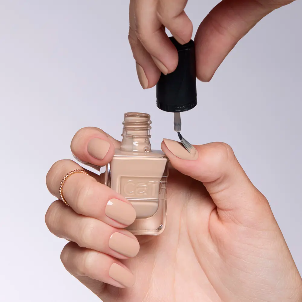 CATRICE GEL AFFAIR nail polish #010-Lost My Camel In The Desert 10.50 ml CATRICE GEL AFFAIR nail polish #010-Lost My Camel In The Desert 10.50 ml - Image 4