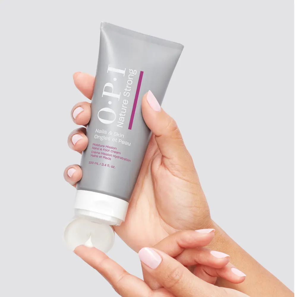 OPI NATURE STRONG SKINCARE Hand- und Fußcreme 100 ml
