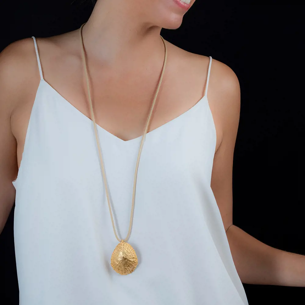 SHABAMA CALOBRA COOL BEIGE necklace #gold glitter 1 u SHABAMA CALOBRA COOL BEIGE necklace #gold glitter 1 u - Image 3