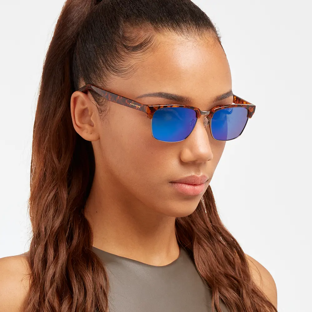 HAWKERS CLASSIC VALMONT polarized #Carey Sky 1 u HAWKERS CLASSIC VALMONT polarized #Carey Sky 1 u - Image 4