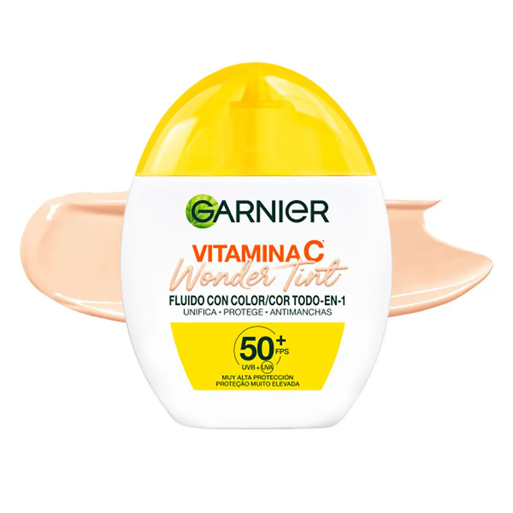 GARNIER Vitamin C Wonder Tint Fluid with Color SPF50+ #light 40 ml