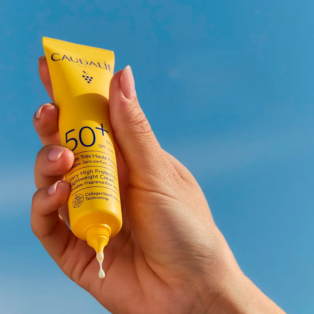 <span class="notranslate">CAUDALIE VINOSUN</span> very high protection fluid SPF50+ 40 ml <span class="notranslate">CAUDALIE VINOSUN</span> very high protection fluid SPF50+ 40 ml - Image 4